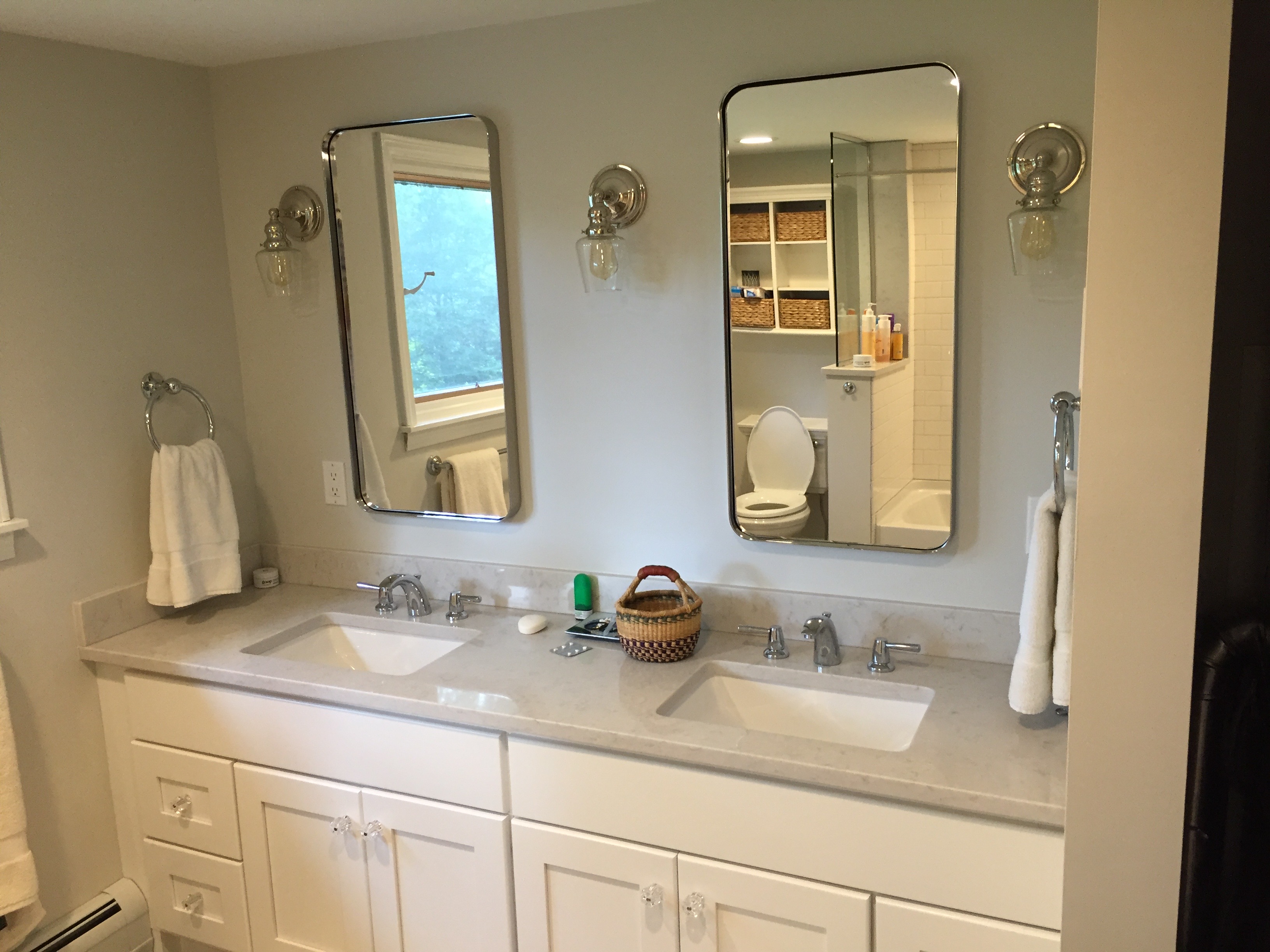 completed bathroom remodeling project in central vermont by allied contractors